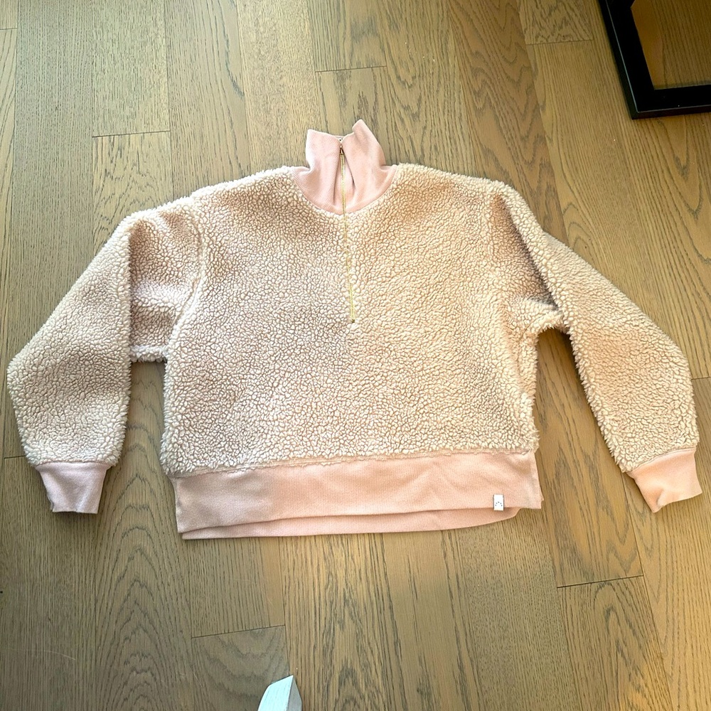 Varley Daphne light pink Sherpa 1/4 zip pullover size medium